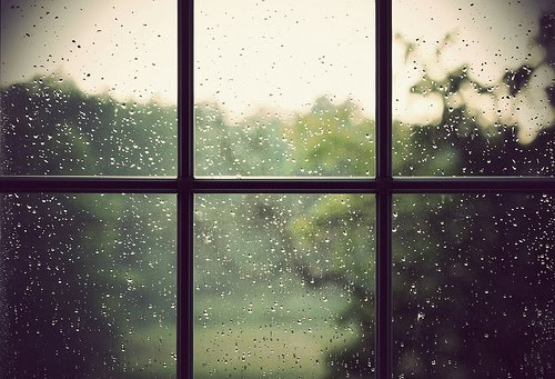 Resultado de imagem para chuva na janela